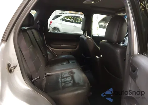 2010 Ford Escape Xlt from USA, damaged, VIN 1FMCU0DG3AKA95213